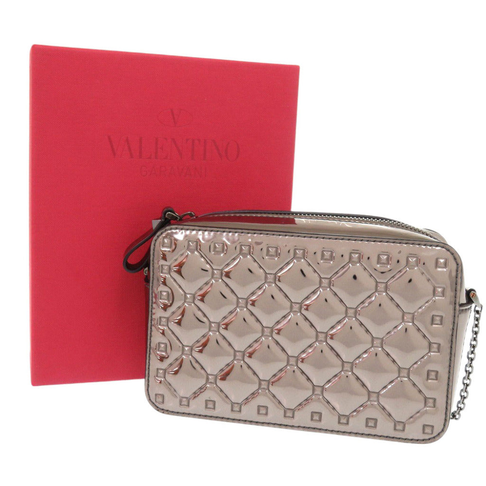 新品同様 ヴァレンティノ ガラヴァーニ ロックスタッズ スパイク エナメル ガンメタリック ショルダーバッグ 0777【中古】Valentino Garavani