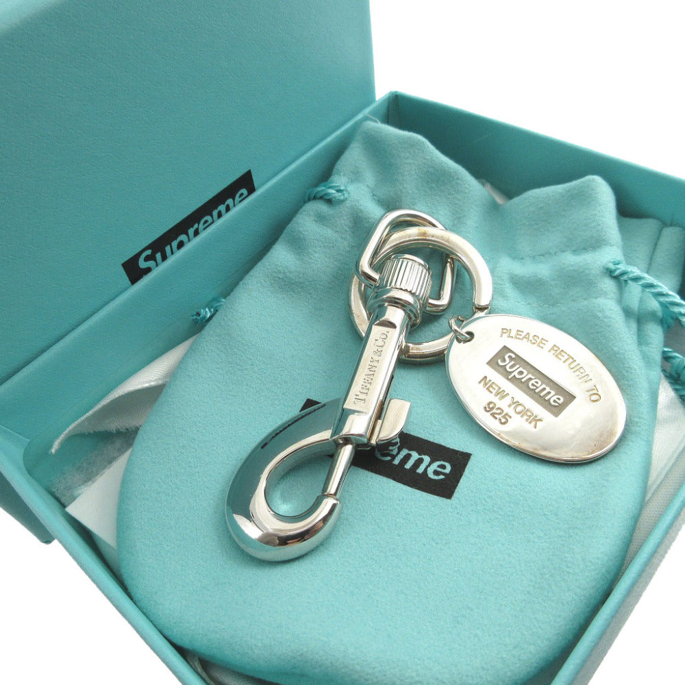 美品 ティファニー シュプリームコラボ リターントゥティファニー Wネーム オーバルタグ シルバー925 シルバー キーリング キーホルダー 0799【中古】TIFFANY Supreme