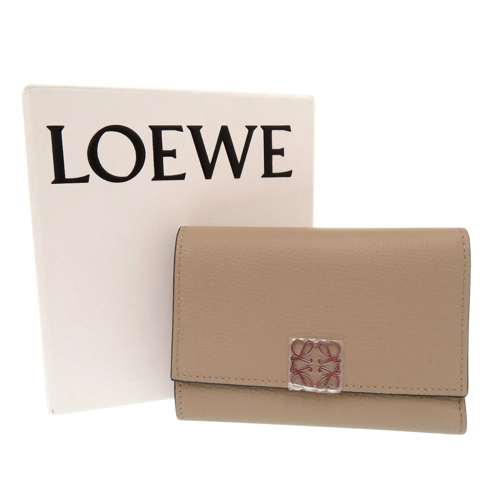 新品同様 ロエベ アナグラム パーティカル ウォレット スモール ぺブルグレインカーフ C821S33X01 サンド 三つ折り財布 0958【中古】LOEWE
