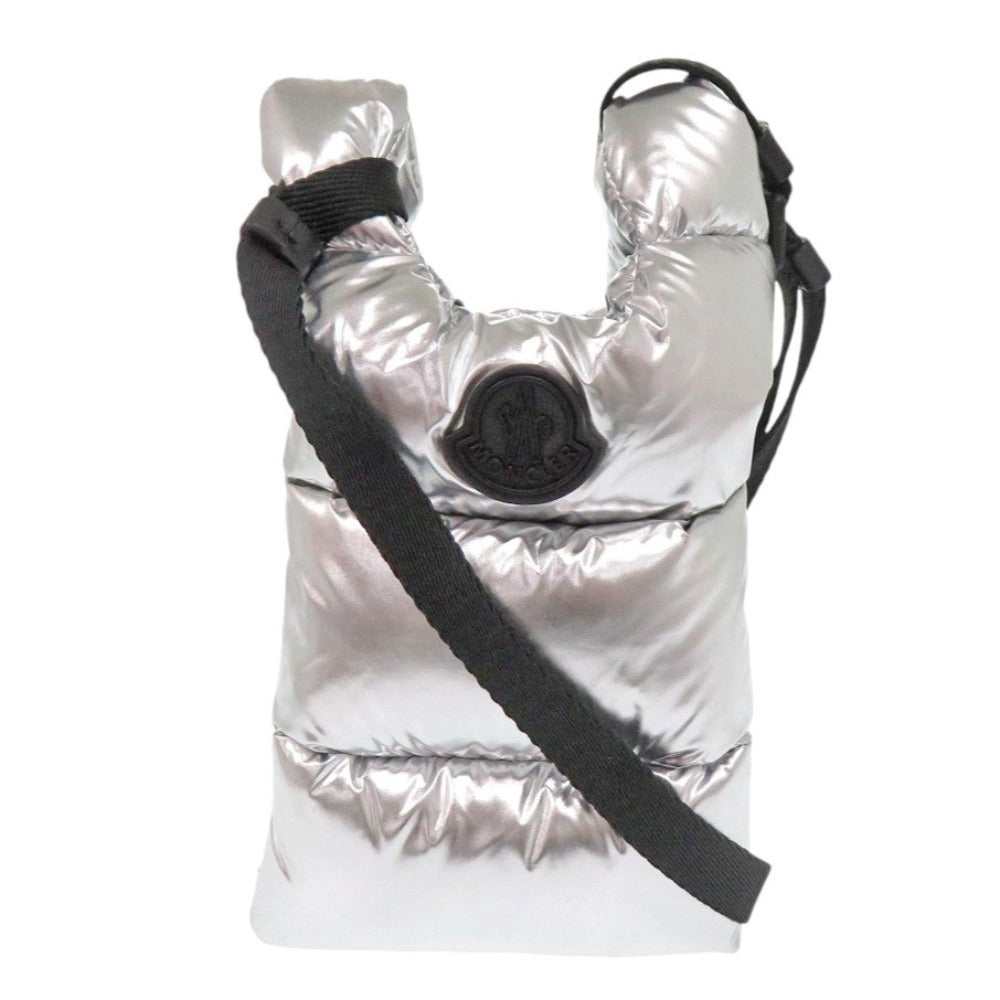 新品同様 モンクレール スモールクロスボディバッグ 12095L00012 M3184 ナイロン ショルダーバッグ シルバー 1217【中古】MONCLER