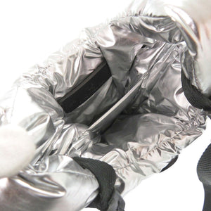 新品同様 モンクレール スモールクロスボディバッグ 12095L00012 M3184 ナイロン ショルダーバッグ シルバー 1217【中古】MONCLER