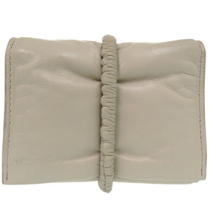 美品 ボッテガヴェネタ バンドクロージャー ウォレット コンパクト財布 三つ折り財布 レザー アイボリー 1957【中古】BOTTEGAVENETA