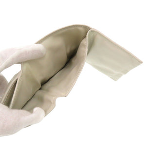 美品 ボッテガヴェネタ バンドクロージャー ウォレット コンパクト財布 三つ折り財布 レザー アイボリー 1957【中古】BOTTEGAVENETA