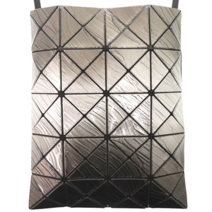 新品同様 イッセイミヤケ BAOBAO バオバオ PVC ダークシルバー ショルダーバッグ 0193【中古】ISSEY MIYAKE