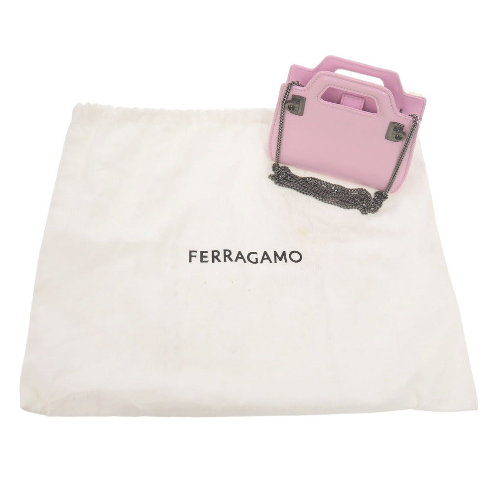新品同様 サルヴァトーレフェラガモ ワンダ 2WAY チェーンショルダー 213984 カーフレザー ピンク ショルダーバッグ 0559【中古】Salvatore Ferragamo