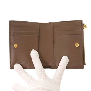 新品同様 ボッテガヴェネタ カセット マキシイントレチャート 742698 レザー トープグレー 二つ折り財布 0984【中古】BOTTEGAVENETA