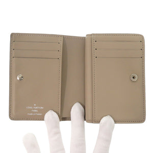美品 ルイ ヴィトン ポルトフォイユ クレア モノグラムマヒナ M80817 ガレ 二つ折り財布 LV 1037【中古】LOUIS VUITTON