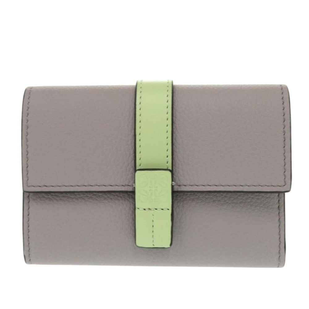 新品同様 ロエベ スモール バーティカル ウォレット C660S86X01 レザー パールグレー ライトペールグリーン 三つ折り財布 1085【中古】LOEWE