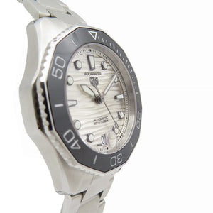 新品同様 タグホイヤー
 自動巻き アクアレーサー プロフェッショナル300 WBP231C.BA0626 腕時計
 ステンレススチール シルバー 1417
【中古】TAG HEUER レディース