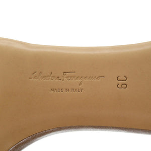 新品同様 サルヴァトーレフェラガモ ガンチーニ レザー シルバー サイズ6C サンダル 1543【中古】Salvatore Ferragamo
