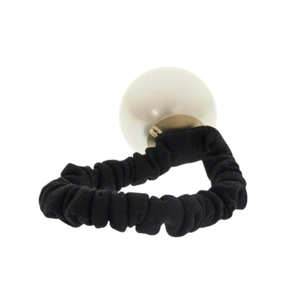 美品 シャネル ココマーク ヘアゴム シュシュ フェイクパール ホワイト ヘアアクセサリー 白 1563【中古】CHANEL