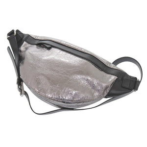 新品同様 ジミーチュウ ウエストポーチ ワッペン レザー シルバー ボディバッグ 0522【中古】JIMMY CHOO