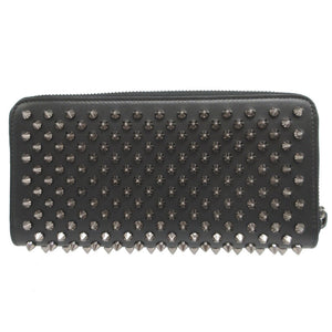 新品同様 クリスチャンルブタン スタッズ レザー ブラック 黒 ラウンドファスナー長財布 財布 0641【中古】Christian Louboutin