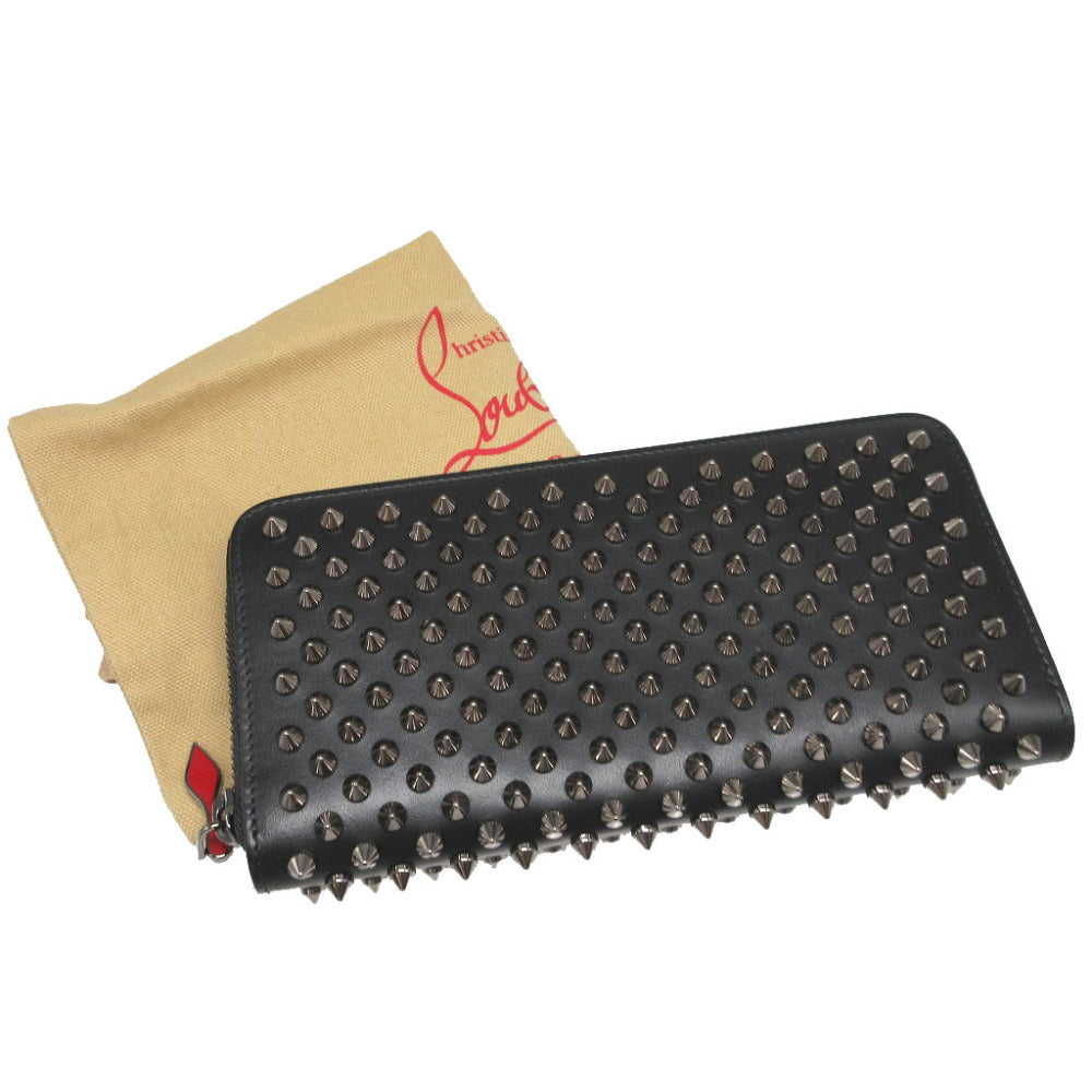 新品同様 クリスチャンルブタン スタッズ レザー ブラック 黒 ラウンドファスナー長財布 財布 0641【中古】Christian Louboutin