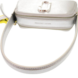 新品同様 マークジェイコブス メタリック スリングショット レザー シルバー ワンショルダーバッグ 0835【中古】MARC JACOBS