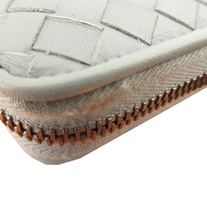 美品 ボッテガヴェネタ イントレチャート レザー 水色 ラウンドファスナー長財布 財布 1370【中古】BOTTEGA VENETA