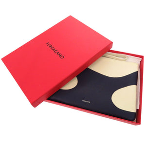 新品同様 サルヴァトーレフェラガモ 661323 レザー アイボリー ネイビー クラッチバッグ セカンドバッグ 1336【中古】Salvatore Ferragamo メンズ