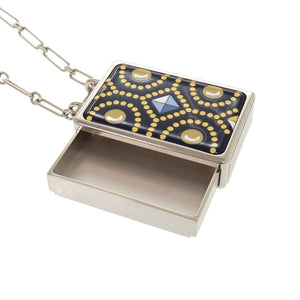 新品同様 エルメス ボワット ア レーブ ペンダント 小物入れ メタル シルバー ネイビー ネックレス 1421【中古】HERMES