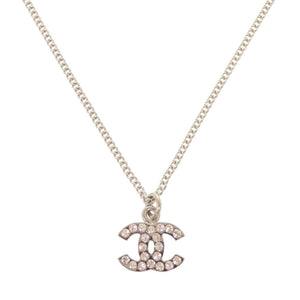 新品同様 シャネル ココマーク A28942 メタル ラインストーン シルバー ネックレス 0460【中古】CHANEL