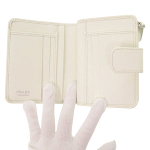 美品 プラダ サフィアーノトライアングル レザー ホワイト 二つ折り財布 白 0465【中古】PRADA