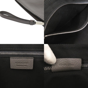 新品同様 サルヴァトーレフェラガモ 241361 カットアウト レザー グレー クラッチバッグ 1048【中古】Salvatore Ferragamo