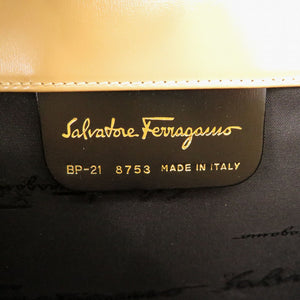 美品 サルヴァトーレ フェラガモ チェーンショルダー ガンチーニ BP-21 8753 カーフレザー ベージュ ゴールド金具 ショルダーバッグ 0184 【中古】 Salvatore Ferragamo