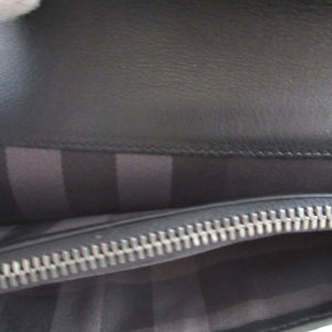 新品同様 バーバリー レザー ブラック 黒 メンズ 2つ折り長財布 財布 0432【中古】BURBERRY