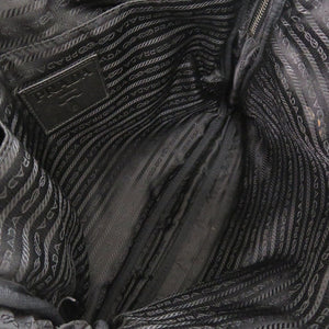 プラダ トライアングル ロゴ レザー ブラック ショルダーバッグ 黒 0920【中古】PRADA