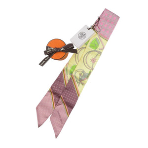 新品同様 エルメス ツイリー 折りたたみ式幌の馬車 シルク ジョーヌ スフレ イエロー ピンク スカーフ 0928【中古】HERMES