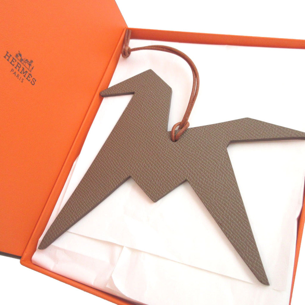 新品同様 エルメス プティアッシュ 馬 2017 オーナメント ヴォーエプソン トゴ エトゥープ キュイーブル バッグチャーム キーホルダー 1092【中古】HERMES