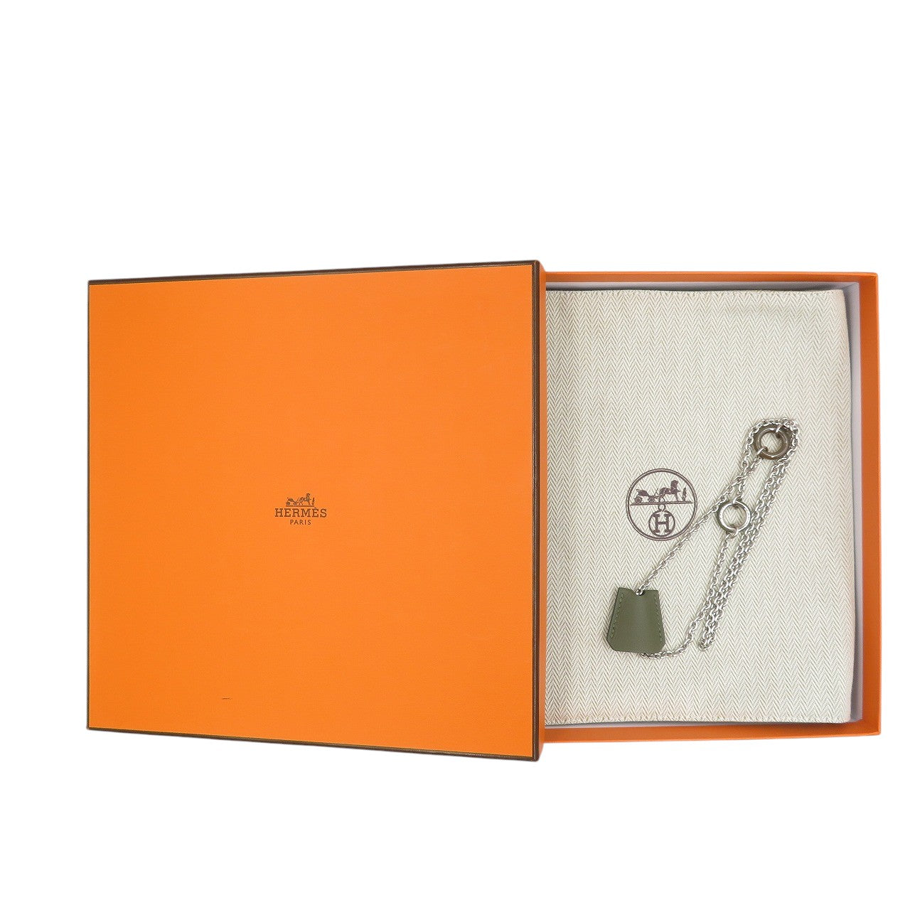 未使用 エルメス クロシェット メタル ヴォースイフト シルバー カーキ ネックレス 1342【中古】HERMES