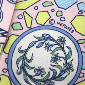 美品 エルメス LA DANSE DES AMAZONES アマゾンのダンス ツイリー TWILLY SCARF 063593S スカーフ シルク ROSE PALE 0112【中古】HERMES
