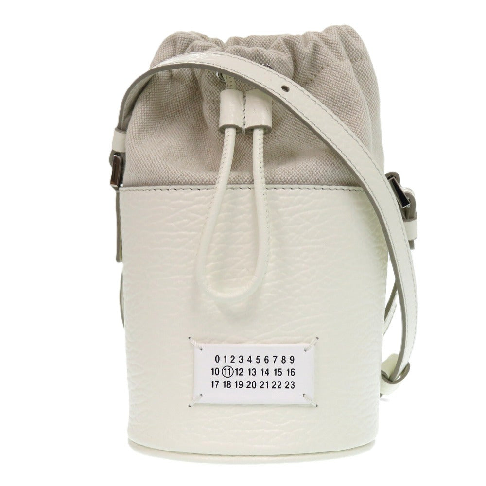 新品同様 メゾン マルジェラ 5AC S61WG0035 レザー キャンバス ライトグレー ショルダーバッグ バケット 白 0046【中古】Maison Margiela