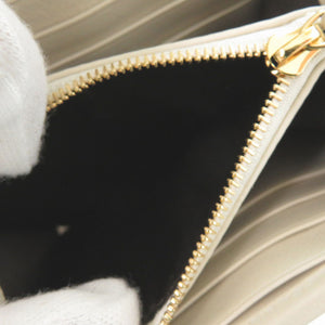 新品同様 グッチ チェーンウォレット ブロンディ 725219 レザー ホワイト 二つ折り財布 白 0310【中古】GUCCI