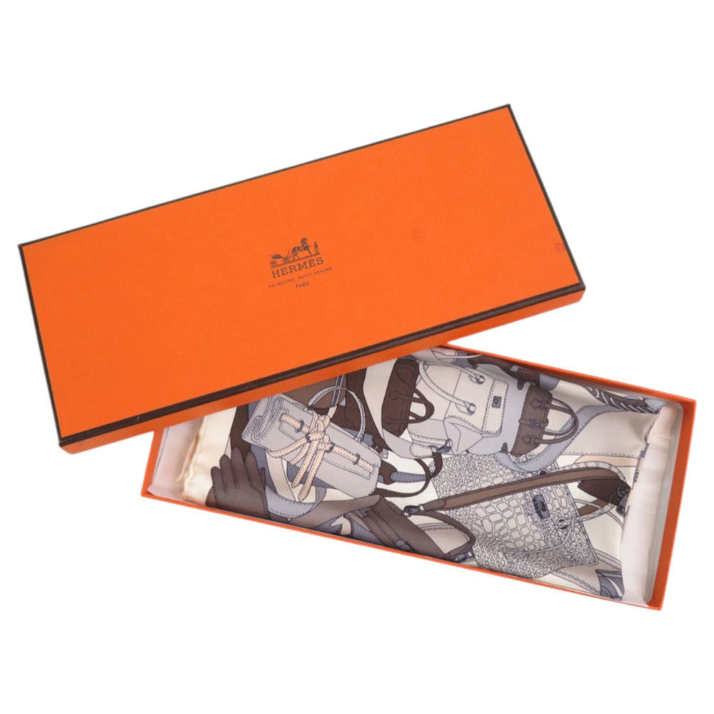 新品同様 エルメス カレ45 ガヴロッシュ マダムキュイール シルク マルチカラー スカーフ 0450【中古】HERMES