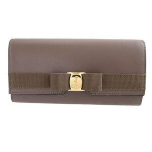 新品同様 サルヴァトーレフェラガモ ヴァラリボン レザー グレー 2つ折り長財布 財布 0502【中古】Salvatore Ferragamo