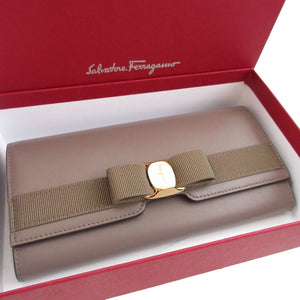 新品同様 サルヴァトーレフェラガモ ヴァラリボン レザー グレー 2つ折り長財布 財布 0502【中古】Salvatore Ferragamo