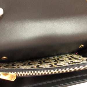 新品同様 サルヴァトーレフェラガモ ガンチーニ レザー ピンク 2つ折り長財布 財布 0504【中古】Salvatore Ferragamo