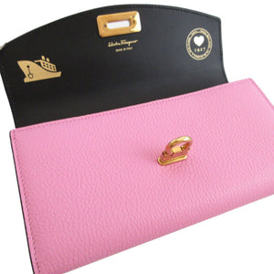 新品同様 サルヴァトーレフェラガモ ガンチーニ レザー ピンク 2つ折り長財布 財布 0504【中古】Salvatore Ferragamo