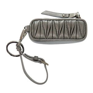 新品同様 ミュウミュウ マテラッセ 5TL518 レザー メタル シルバー 0814 銀 リップケース【中古】MIUMIU