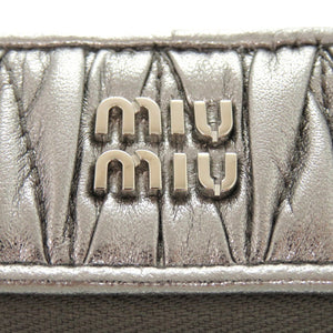 新品同様 ミュウミュウ マテラッセ 5TL518 レザー メタル シルバー 0814 銀 リップケース【中古】MIUMIU