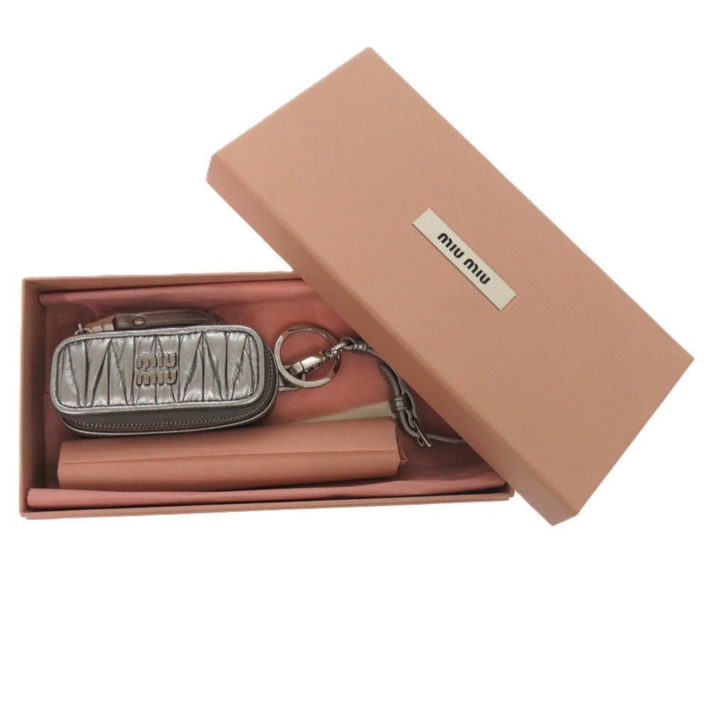 新品同様 ミュウミュウ マテラッセ 5TL518 レザー メタル シルバー 0814 銀 リップケース【中古】MIUMIU