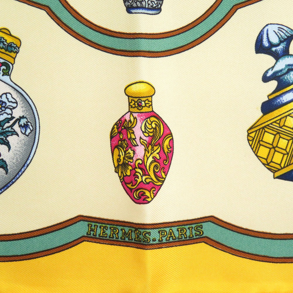 美品 エルメス カレ45 プチカレ Qu importe le flacon 香水瓶 シルク イエロー スカーフ 0821【中古】HERMES