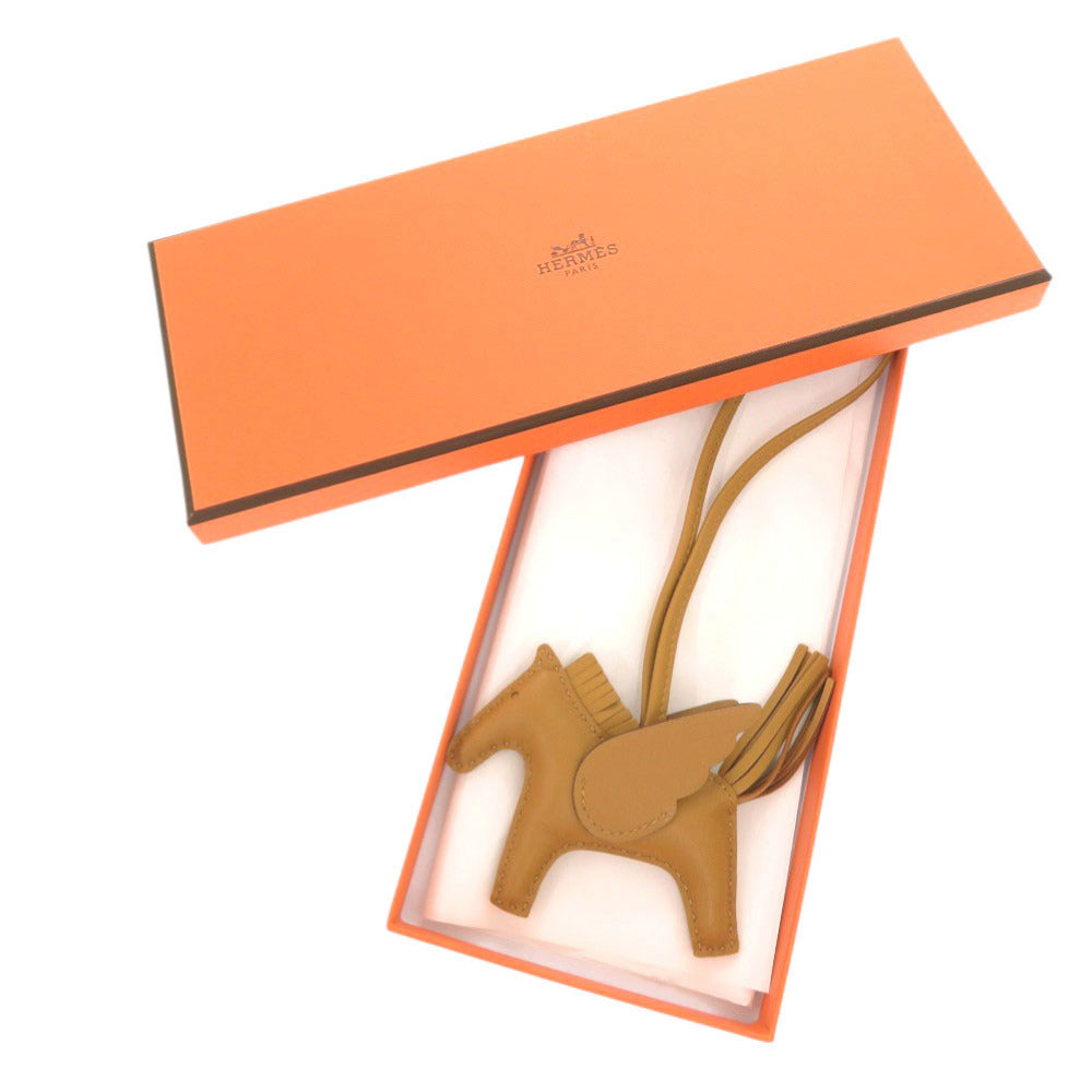 新品同様 エルメス ロデオペガサスPM アニューミロ セサミ B刻印(2023年製) バッグチャーム キーホルダー 1556【中古】HERMES
