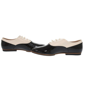 未使用 トッズ レースアップシューズ XXW0YO0P25008V 22.5cm エナメル レザー ブラック レザーシューズ 黒 1602【中古】TOD’S