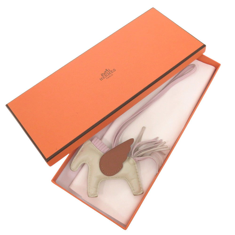 美品 エルメス ロデオペガサスPM クレ モーヴペール ゴールド アミューミロ U刻印(2022年製) バッグチャーム 0066 【中古】 HERMES