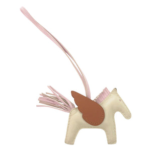 美品 エルメス ロデオペガサスPM クレ モーヴペール ゴールド アミューミロ U刻印(2022年製) バッグチャーム 0066 【中古】 HERMES