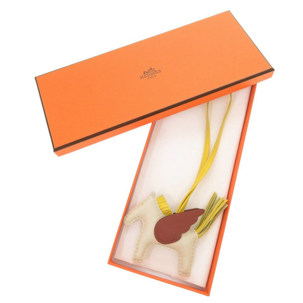 美品 エルメス ロデオペガサスPM アニューミロ クレ キュイーブル ジョーヌナプル B刻印(2023年製) バッグチャーム キーホルダー 0754【中古】HERMES