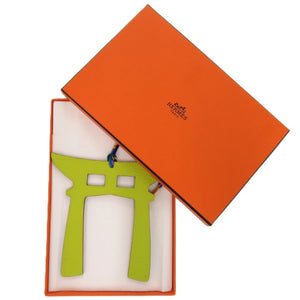 新品同様 エルメス プティアッシュ 鳥居 トリイ レザー イエロー 黄 その他小物 1610【中古】HERMES