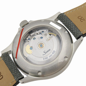 未使用品 ジン
 自動巻き 556 アクアマリンブルー 世界限定400本 556.AB 腕時計
 ステンレススチール/キャンバスレザー アクアマリンブルー 1684
【中古】Sinn メンズ